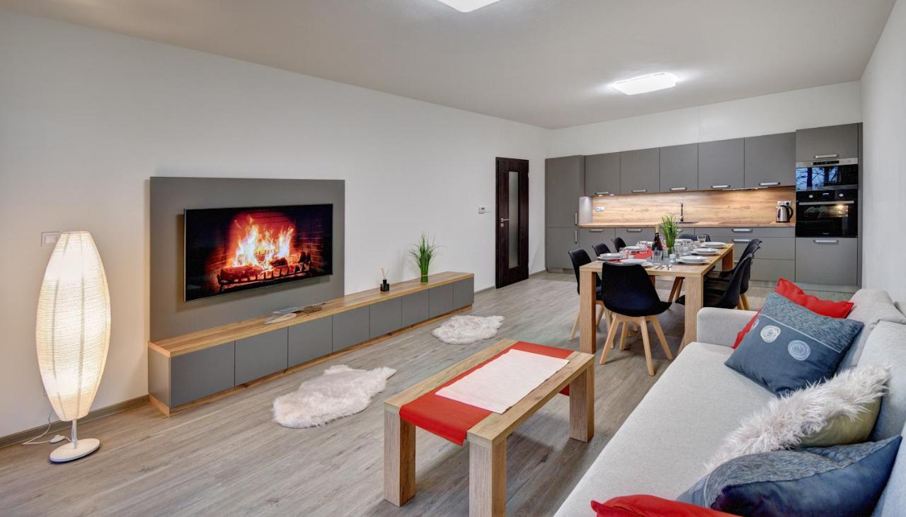 Apartmany Sunny Lipno Lipno nad Vltavou Bagian luar foto